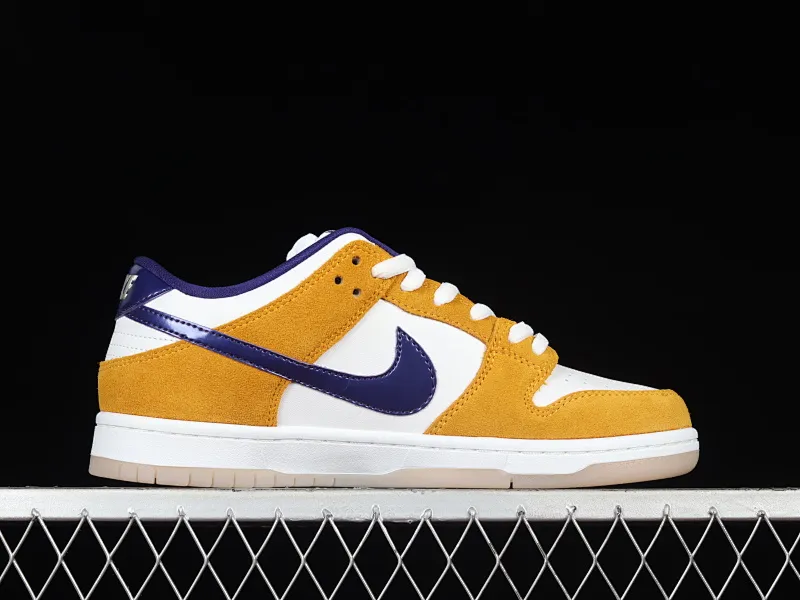 All Categories Nk SB Dunk Series Nk SB Dunk Low Low-top Sneakers Nk SB Dunk Low "Laser Orange" Purple Gold Little Lakers SB Smashing Backboard Fashion Casual Sneakers BQ6817-800